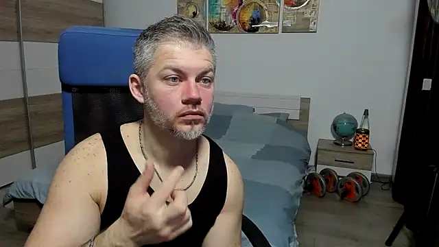 RobbyShawz online show from March 18, 5:32 am