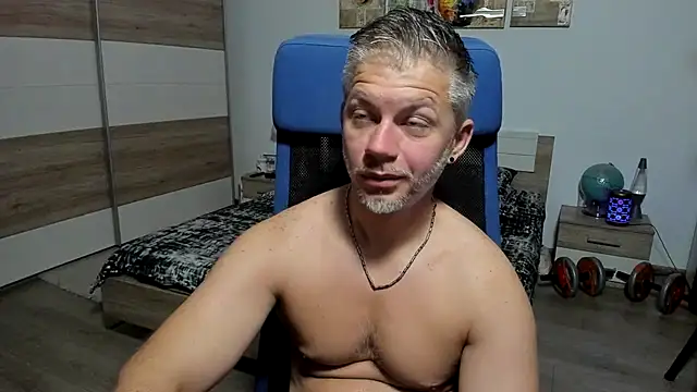 RobbyShawz online show from July 3, 4:19 am
