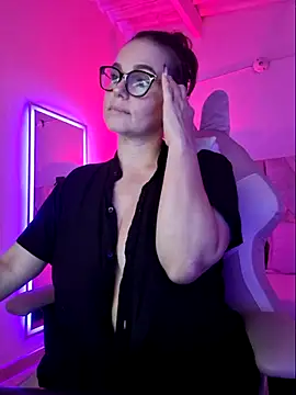 Snapshot of MariaPau_83 chatting on April 21, 7:50 pm MariaPau 83 online show from April 21, 7:50 pm