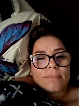 Snapshot of MariaPau_83 chatting on May 3, 11:49 am MariaPau 83 online show from May 3, 11:49 am