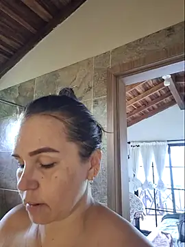 Snapshot of MariaPau_83 chatting on May 31, 4:14 pm MariaPau 83 online show from May 31, 4:14 pm