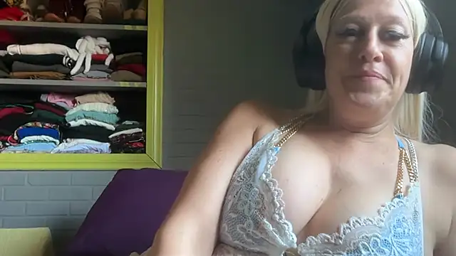 Snapshot of Soaponarope007 chatting on July 16, 8:37 pm Soaponarope007 online show from July 16, 8:37 pm