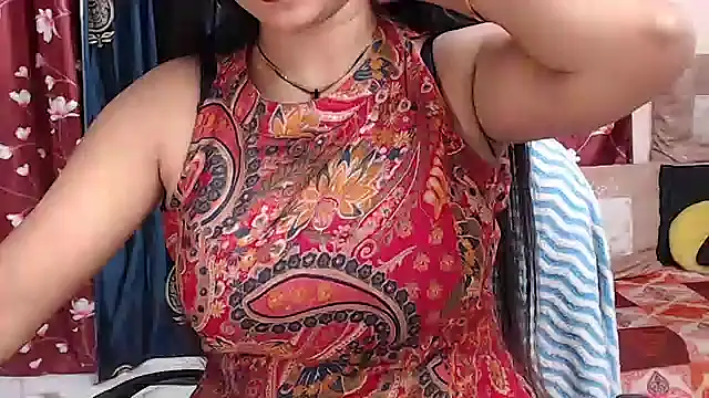 Snapshot of Naiaa-mylove chatting on June 26, 5:45 am Naiaa-mylove online show from June 26, 5:45 am