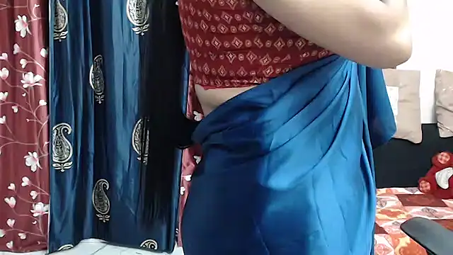 Snapshot of Naiaa-mylove chatting on July 12, 6:48 am Naiaa-mylove online show from July 12, 6:48 am