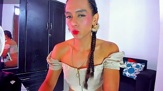 BritannyLord online show from January 14, 7:30 pm