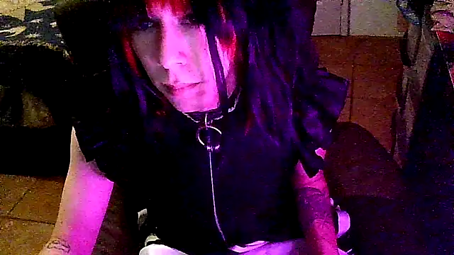 crystalxh online show from October 31, 7:04 pm