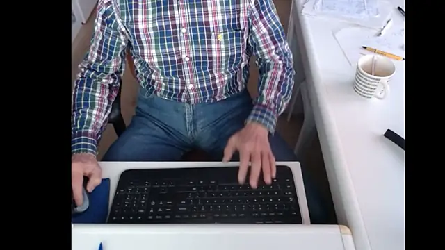 Snapshot of dutchpornking chatting on January 30, 8:01 am dutchpornking online show from January 30, 8:01 am