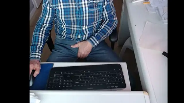 Snapshot of dutchpornking chatting on February 4, 4:50 pm dutchpornking online show from February 4, 4:50 pm