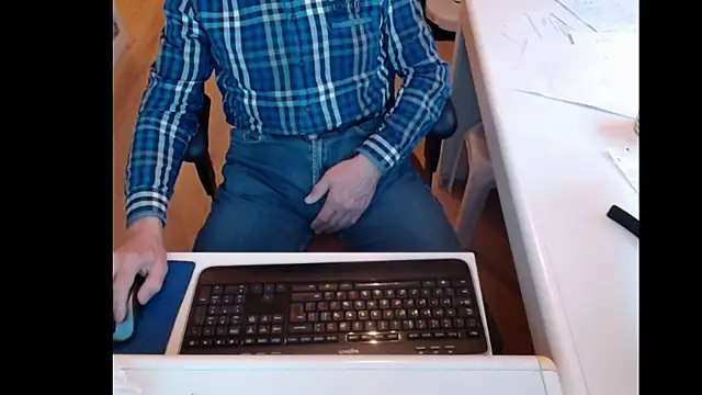 Snapshot of dutchpornking chatting on February 6, 12:05 pm dutchpornking online show from February 6, 12:05 pm