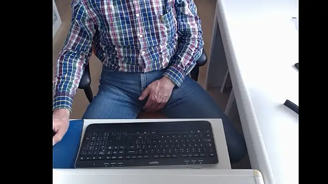 Snapshot of dutchpornking chatting on February 26, 12:14 pm dutchpornking online show from February 26, 12:14 pm