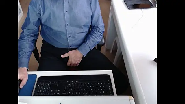 dutchpornking online show from January 11, 8:19 am