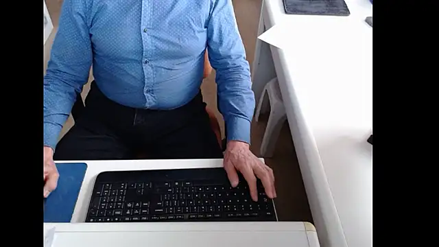 dutchpornking online show from March 9, 7:12 am