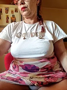 Chriss Tinaa online show from June 19, 4:28 am