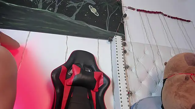 Snapshot of natasha_grey_04 chatting on December 14, 11:31 pm natasha grey 04 online show from December 14, 11:31 pm