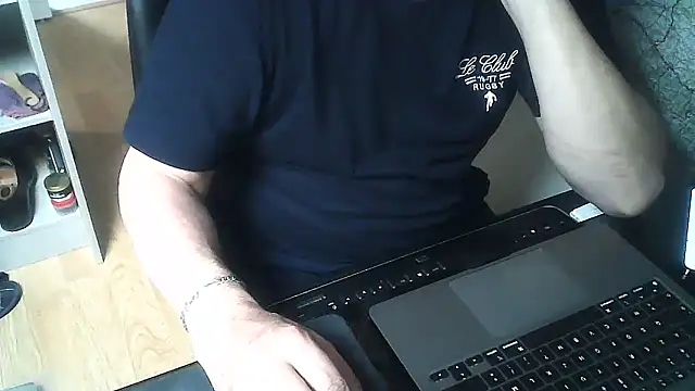 Snapshot of DUDURA@xh chatting on November 9, 2:15 pm DUDURAxh online show from November 9, 2:15 pm