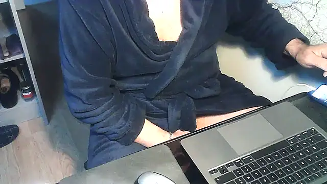 Snapshot of DUDURA@xh chatting on November 28, 7:22 am DUDURAxh online show from November 28, 7:22 am