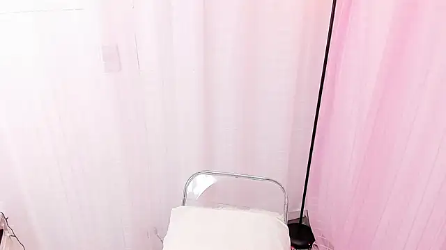 Snapshot of miss_alhy chatting on December 17, 11:49 am miss alhy online show from December 17, 11:49 am