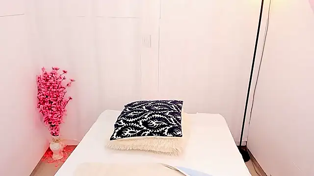 Snapshot of miss_alhy chatting on March 5, 2:12 pm miss alhy online show from March 5, 2:12 pm