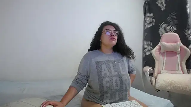 Snapshot of mabigomez00 chatting on November 21, 7:07 am mabigomez00 online show from November 21, 7:07 am