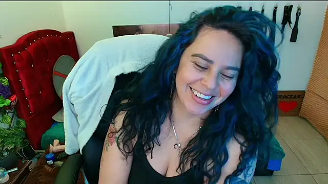 Snapshot of elektra_32 chatting on February 17, 5:14 am elektra 32 online show from February 17, 5:14 am