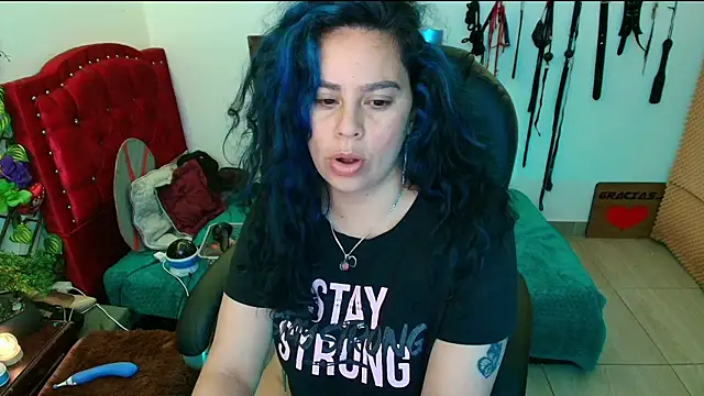 Snapshot of elektra_32 chatting on February 27, 1:38 pm elektra 32 online show from February 27, 1:38 pm