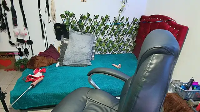 Snapshot of elektra_32 chatting on November 10, 1:37 am elektra 32 online show from November 10, 1:37 am