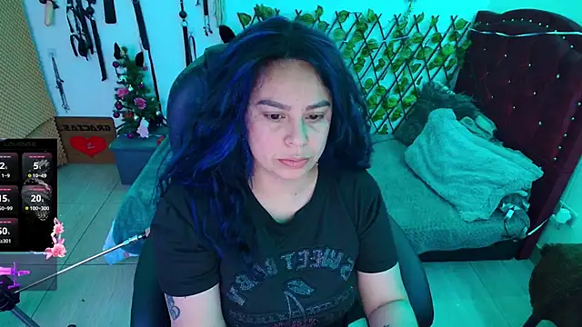 Snapshot of elektra_32 chatting on December 14, 11:53 pm elektra 32 online show from December 14, 11:53 pm