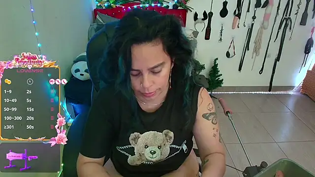 Snapshot of elektra_32 chatting on May 9, 3:50 pm elektra 32 online show from May 9, 3:50 pm