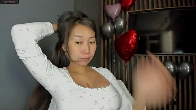 Kimmy sunn online show from February 18, 5:42 pm