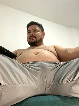 Snapshot of oso_dirty_ chatting on November 15, 6:26 pm oso dirty online show from November 15, 6:26 pm