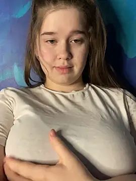 Snapshot of HornyGirlH chatting on January 9, 12:35 am HornyGirlH online show from January 9, 12:35 am
