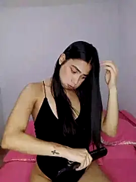 Snapshot of iamemmablake chatting on May 1, 3:55 am iamemmablake online show from May 1, 3:55 am