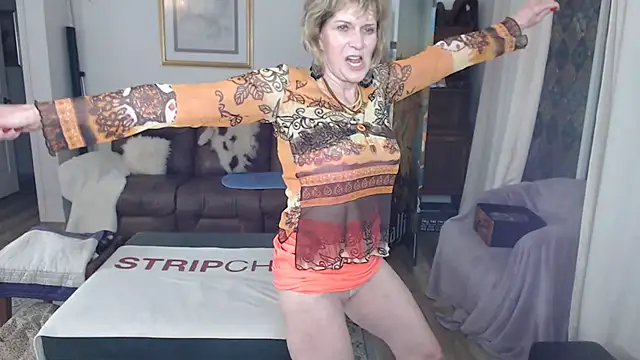 SindeeDix online show from January 11, 3:28 pm