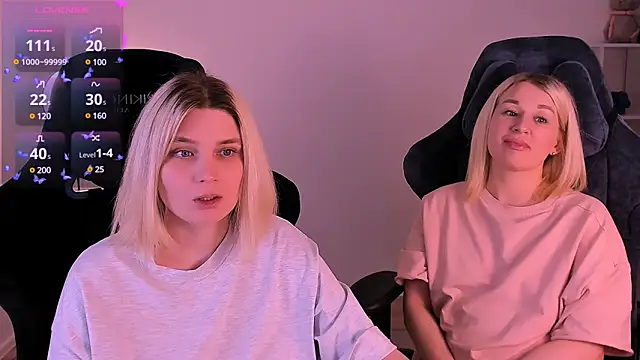 Snapshot of hotblonds chatting on December 8, 9:08 pm hotblonds online show from December 8, 9:08 pm