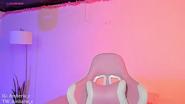 Ambeerouse online show from December 30, 1:37 am