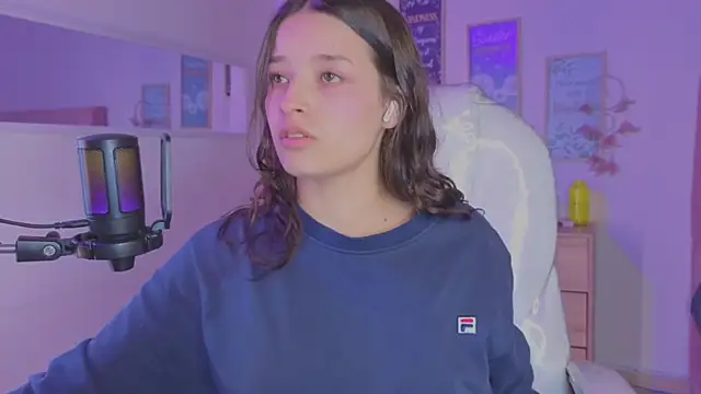 Amaia Daniells online show from September 16, 3:40 am