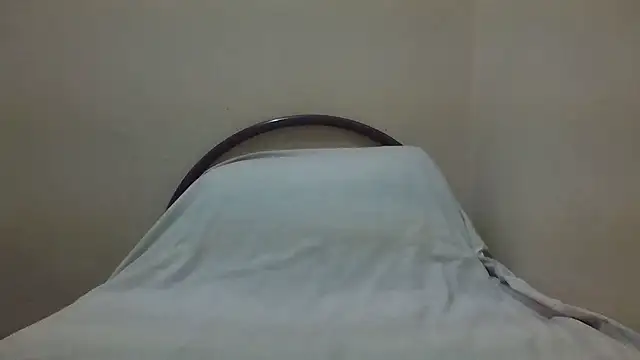 Snapshot of Annerae chatting on December 25, 3:28 pm Annerae online show from December 25, 3:28 pm