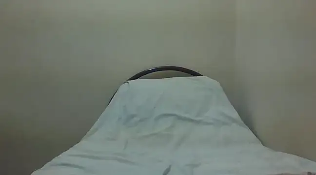 Snapshot of Annerae chatting on December 29, 3:35 pm Annerae online show from December 29, 3:35 pm