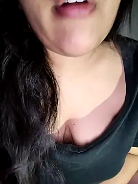 Annerae online show from November 6, 9:05 pm