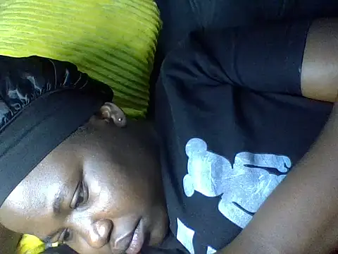 cute-marianna online show from October 13, 4:12 am