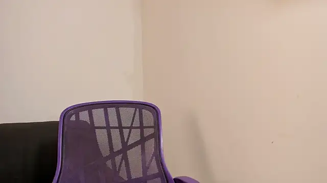 Snapshot of Ash_milk chatting on February 27, 10:09 pm Ash milk online show from February 27, 10:09 pm