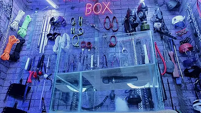 Snapshot of PANDORANEZZ chatting on March 20, 2:40 am PANDORANEZZ online show from March 20, 2:40 am