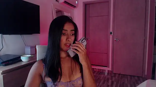 Snapshot of Brown_skin11 chatting on October 21, 10:10 pm Brown skin11 online show from October 21, 10:10 pm