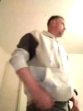 Kutasmaly online show from April 17, 8:12 pm