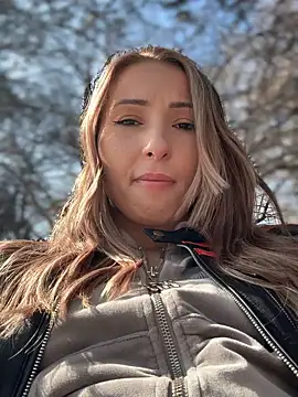 Snapshot of YOUR-KARINA chatting on March 14, 6:32 am YOUR-KARINA online show from March 14, 6:32 am