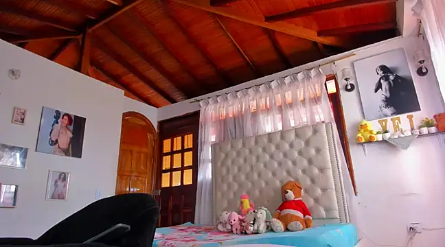 Snapshot of jeyvela chatting on December 19, 2:46 pm jeyvela online show from December 19, 2:46 pm