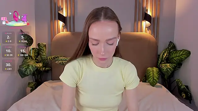 Kira Quinn online show from November 13, 7:29 am