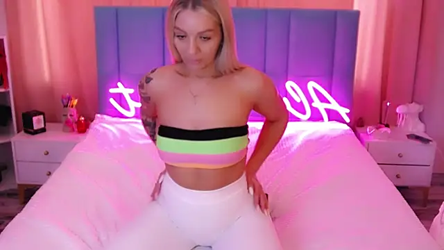 AllwaysHotJ online show from January 10, 5:47 am