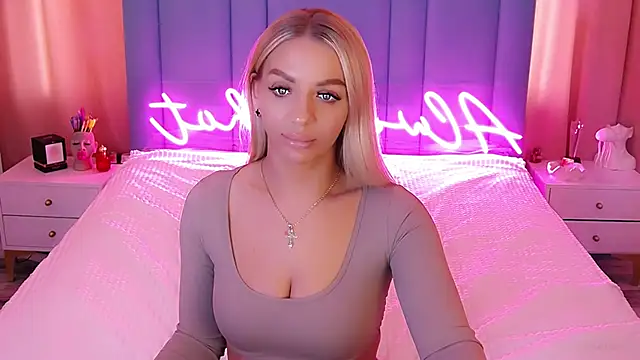 AllwaysHotJ online show from January 20, 6:10 am