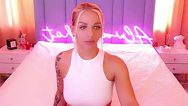 AllwaysHotJ online show from January 29, 6:01 am